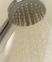 Как правильно мыть волосы - Подберите свою температуру для мытья волос